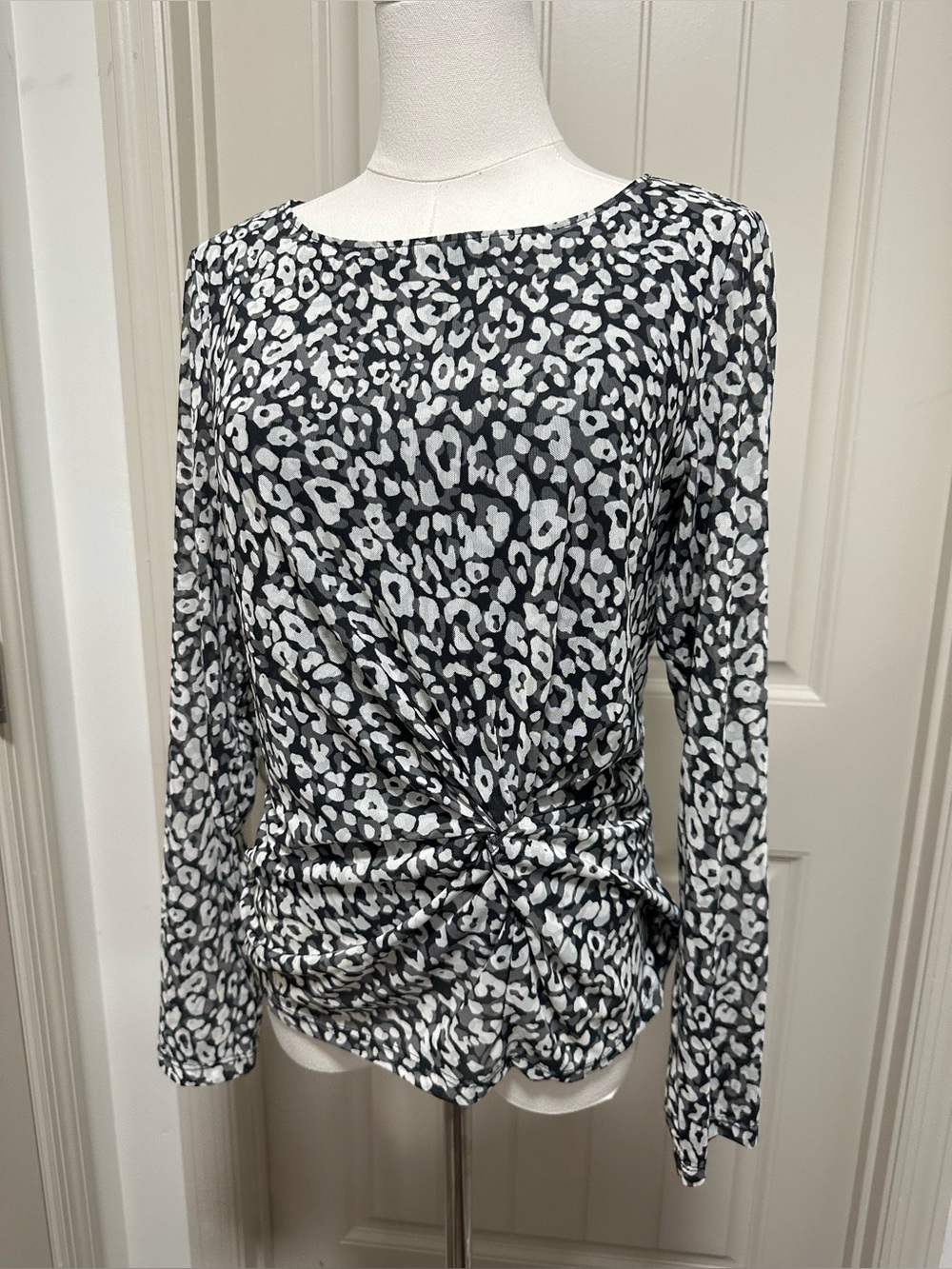 Tahari Black and White Leopard Twist-Front Long Sleeve Top